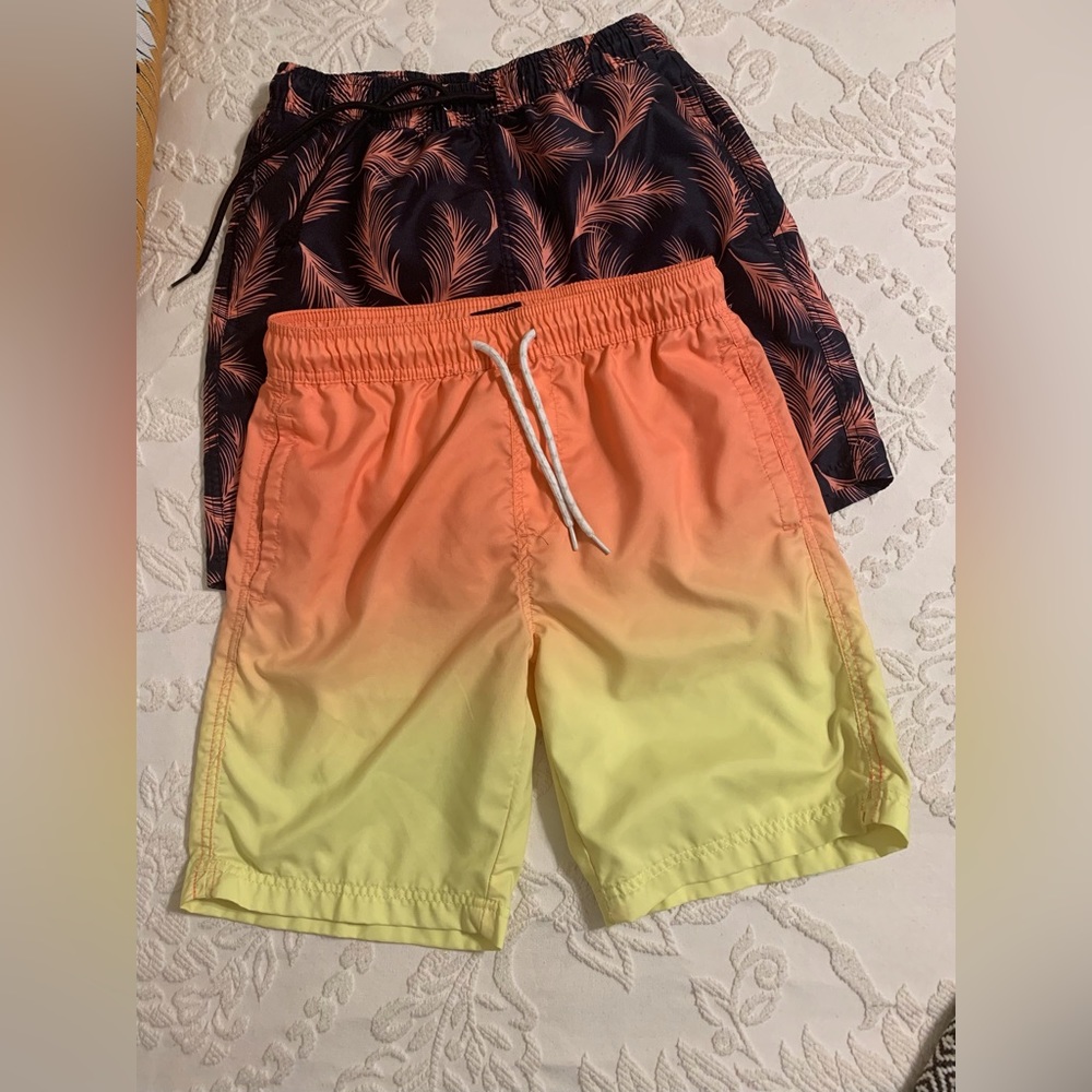 Men’s SMALL swimming trunks. Lot of 2